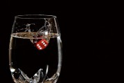 茅臺(tái)鎮(zhèn)貼牌酒亂象調(diào)查：西鳳不帶酒、汾酒集團(tuán)≠杏花村