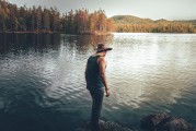 老夢(mèng)到前男友，回憶的漣漪還是心海的波濤？