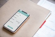 iPhone上的大型免費(fèi)游戲，探索創(chuàng)新與挑戰(zhàn)，智能手機(jī)的多任務(wù)體驗，探索創(chuàng)新與挑戰(zhàn)的游戲應(yīng)用