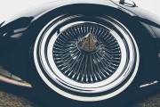 長(zhǎng)安馬自達(dá)車型的性能和設(shè)計(jì)特點(diǎn)是什么？這種車型在緊湊型車市場(chǎng)中的地位如何？