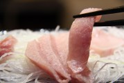 懷孕期間夢(mèng)見魚，寓意與解讀，懷孕期間夢(mèng)見魚的寓意與解讀