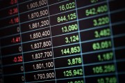 如何在期貨市場中進(jìn)行有效的數(shù)據(jù)分析？