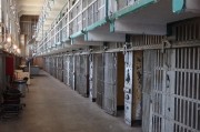 買的房子臨近交付，樣板間卻被拆除？官方認定違規(guī)，開發(fā)商稱“這是誤會”