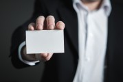 美媒稱拜登在民主黨人會議上發(fā)聲，“沒人能讓我出局，我會競選到底”
