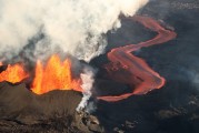 夢(mèng)中驚現(xiàn)火山噴發(fā)，夢(mèng)中驚現(xiàn)火山噴發(fā)的恐怖景象