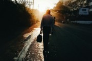 夢回童年，一次時(shí)光的穿越之旅，夢回童年，時(shí)光穿越之旅的回憶之旅