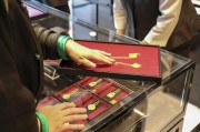 老鋪黃金又漲價(jià)了！這次是耳釘?shù)鹊蛢r(jià)產(chǎn)品，2個(gè)月前剛漲過