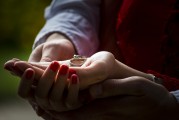 揭秘定制婚戒網(wǎng)站排名，如何挑選心儀的珠寶伴侶，定制婚戒網(wǎng)站大揭秘，挑選珠寶伴侶指南