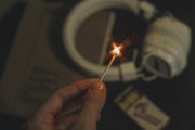 正義之光，時事熱點(diǎn)新聞中的正義力量，聚焦正義，時事熱點(diǎn)中的光輝力量