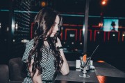 夢中的裸露之謎，我為何夢見自己沒衣服穿？