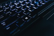從手機游戲到電子書，一場從虛擬世界到現(xiàn)實生活的跨界體驗，虛擬與現(xiàn)實的交融，從手機游戲到電子書的一次跨界體驗