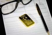 如何將盎司轉(zhuǎn)換為克？這種轉(zhuǎn)換如何影響黃金的計量和交易？