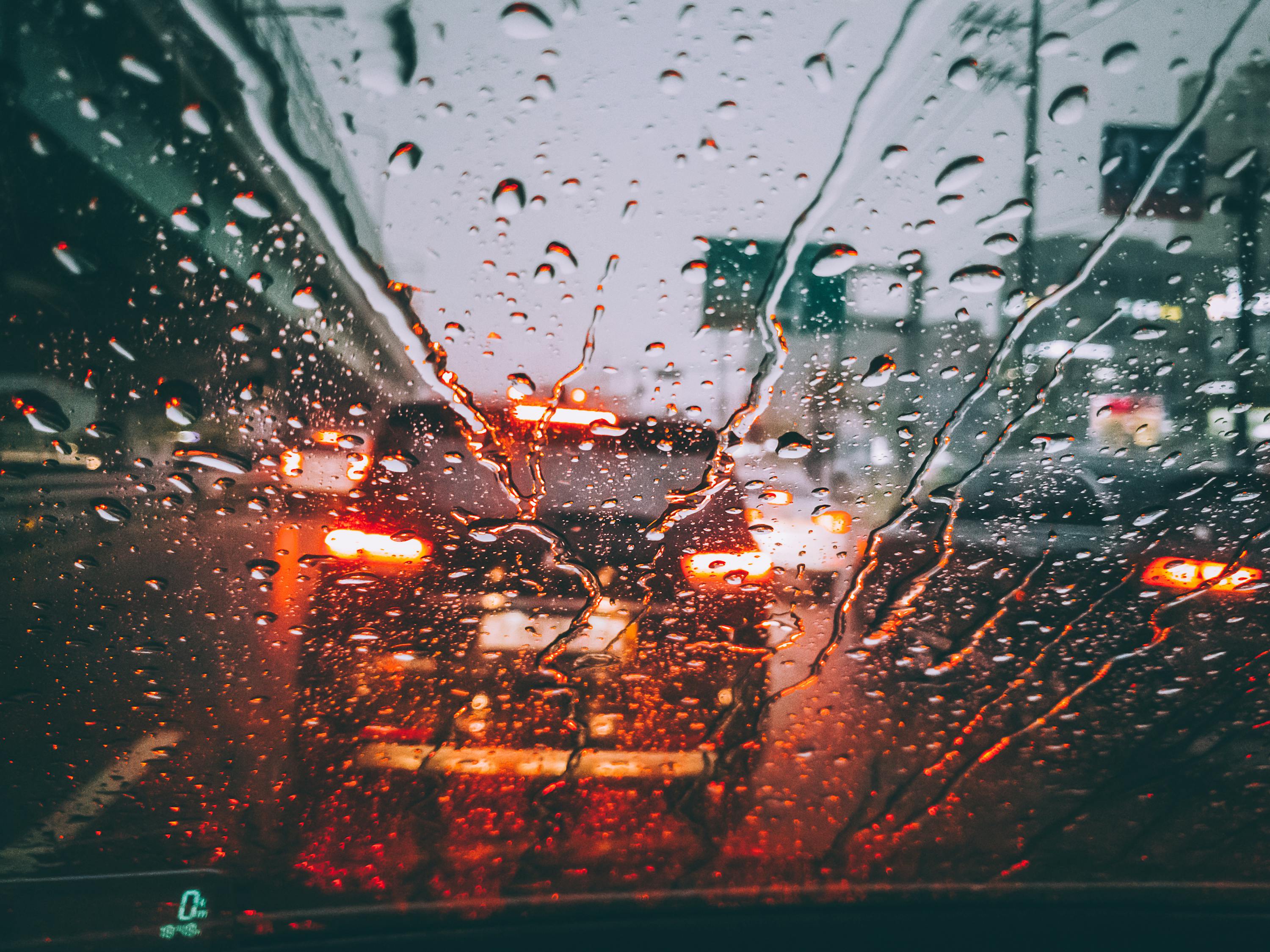 夢(mèng)境中的雨滴，一場(chǎng)夢(mèng)中雨的遐想