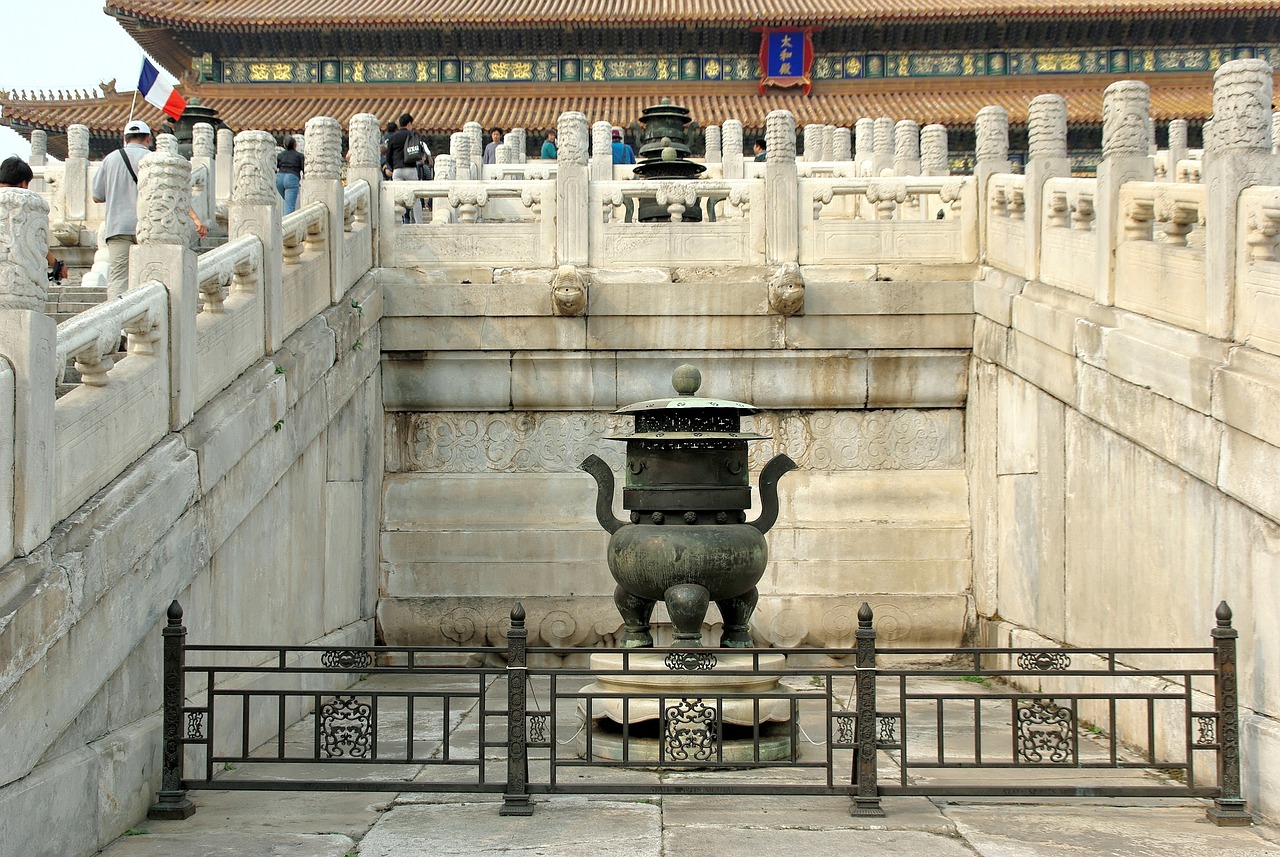 夢(mèng)到墓地，解讀夢(mèng)境中的預(yù)兆與深層含義