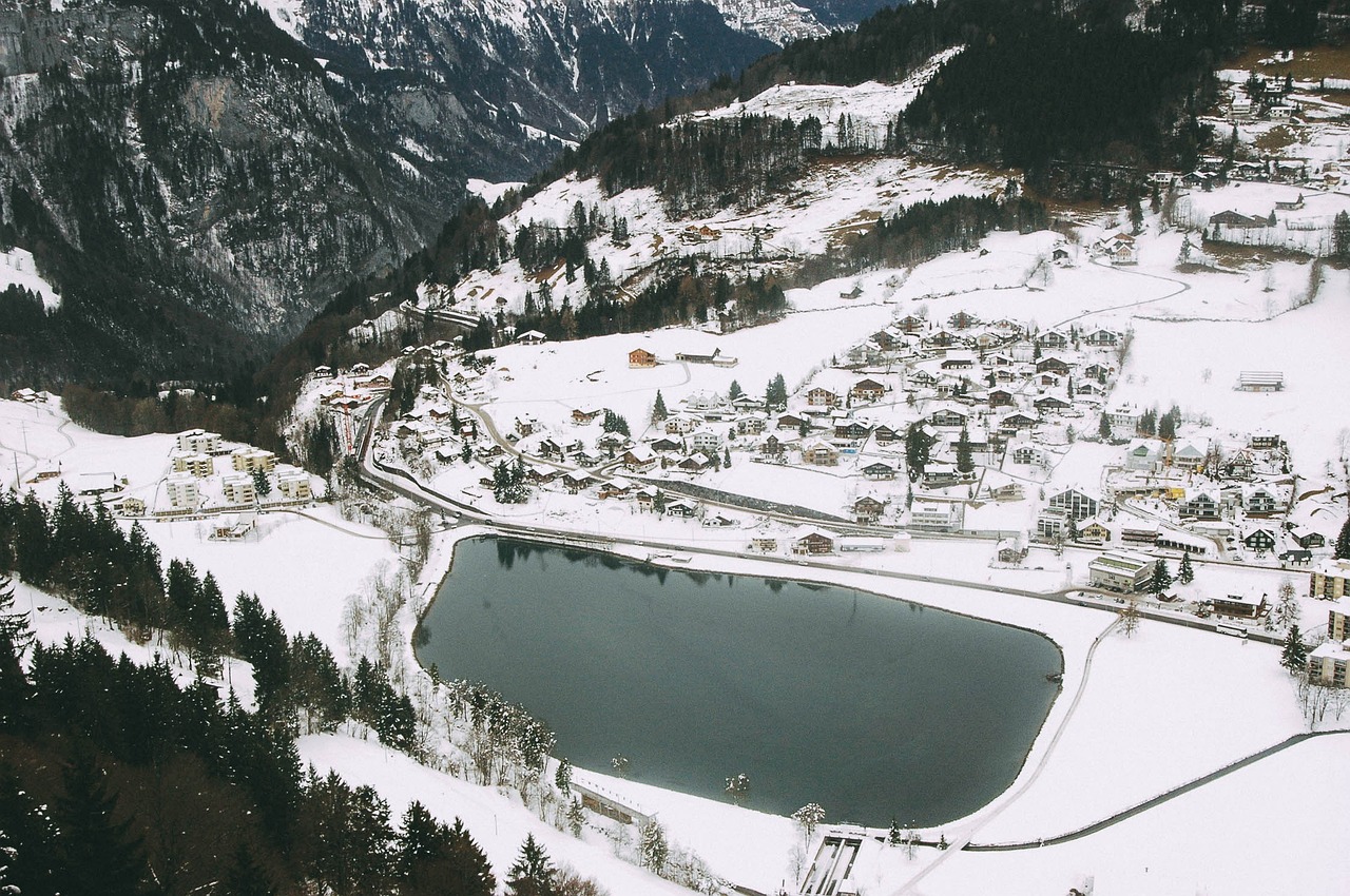 夢(mèng)到掃雪，一場(chǎng)與冬日雪景的邂逅