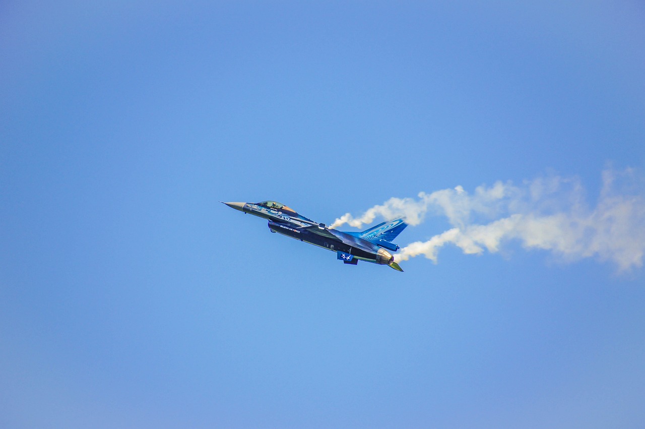 深度解析，飛機(jī)免費(fèi)單機(jī)游戲的世界觀與玩法解析