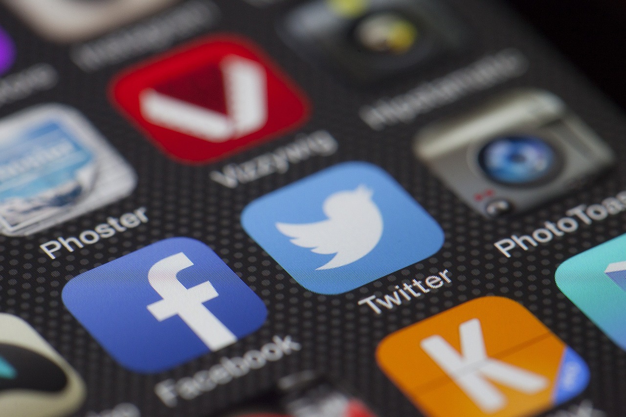 全球網(wǎng)絡(luò)流量排名，谷歌、Facebook與Twitter的爭(zhēng)奪