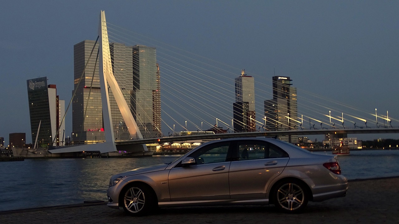 俠盜飛車4注冊(cè)攻略，輕松上手，暢游城市！