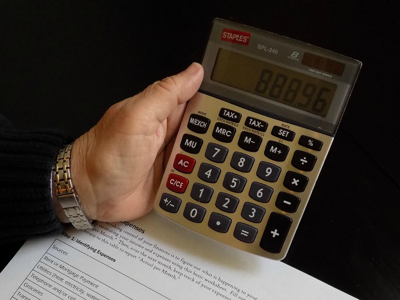 揭秘企業(yè)注冊(cè)資金計(jì)算方法，關(guān)鍵步驟與注意事項(xiàng)