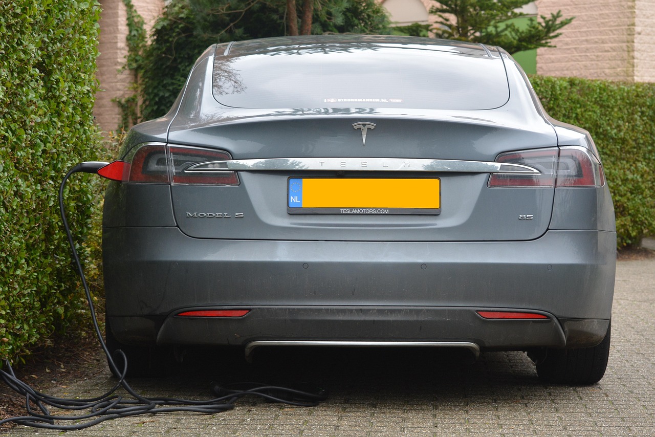 我國建成全球最大電動汽車充電網(wǎng)絡(luò)，每5輛電動汽車就有2個充電樁
