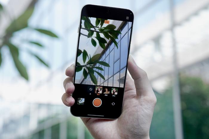 要輕薄又要潛望？OPPO Find X8可沖