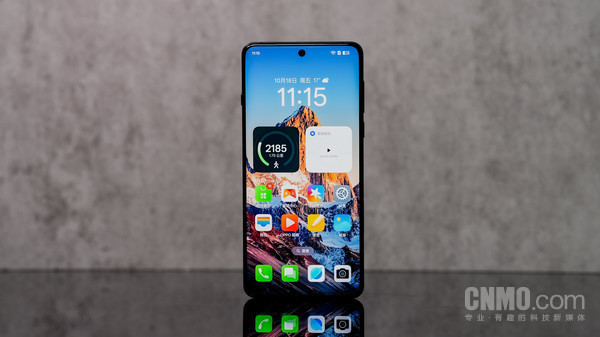 出片還不就是小事！OPPO Find X8系列抬手就出片