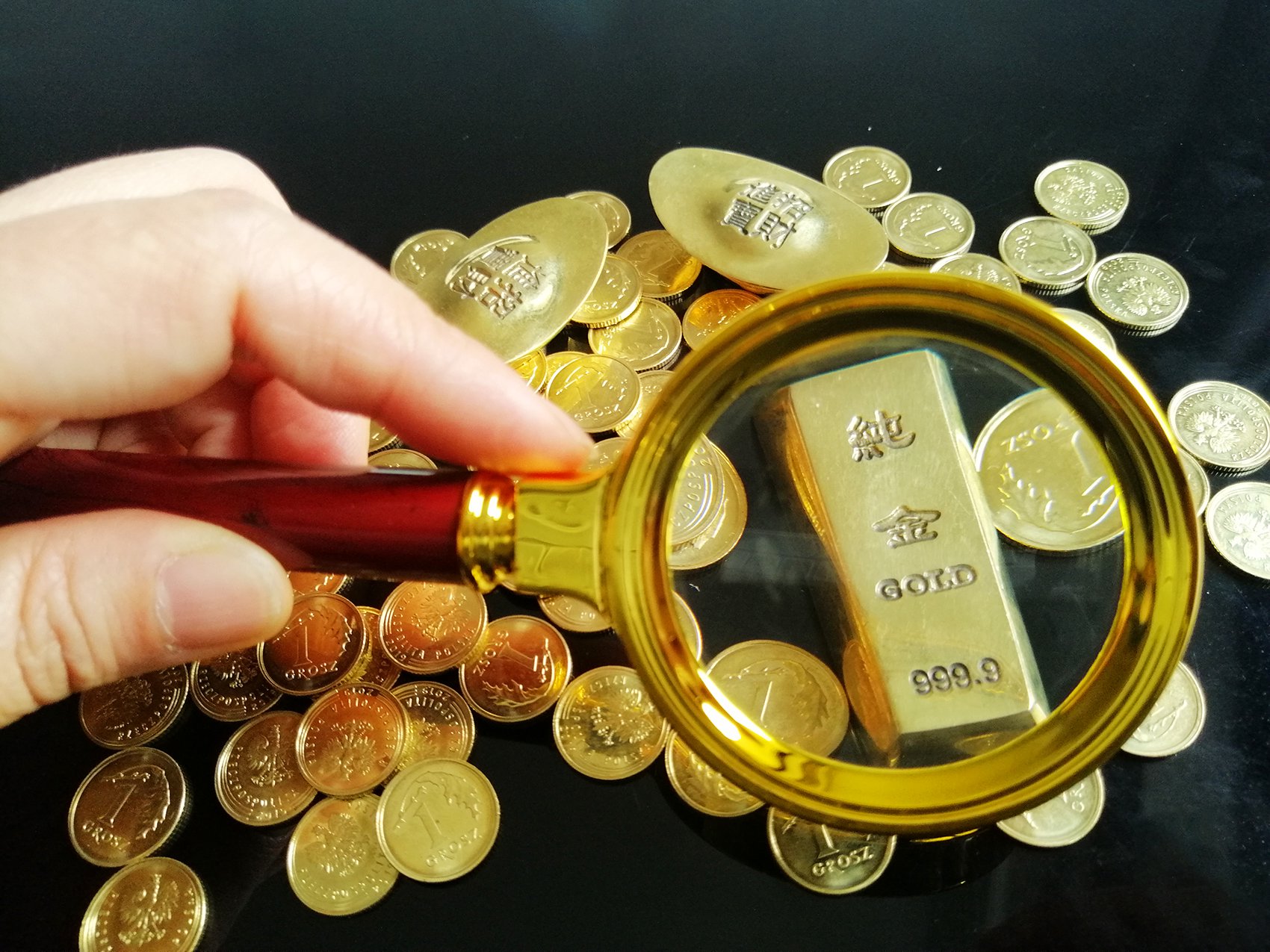 平江發(fā)現(xiàn)超40條金礦脈：儲量超1000噸，估值達(dá)6000億元？湖南黃金最新回應(yīng)