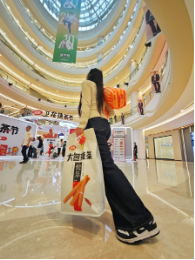 “衛(wèi)龍辣條節(jié)”玩出營銷差異化 六城快閃圓滿收官提升消費(fèi)者心智