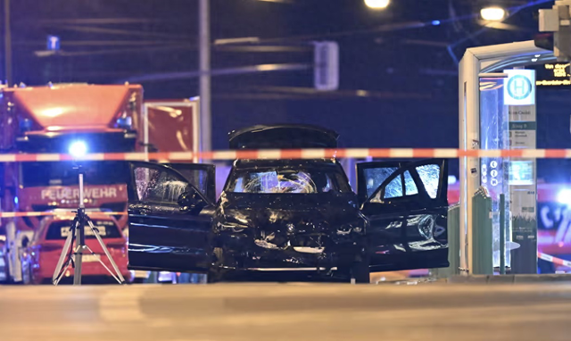 德國汽車沖撞人群事件已致數(shù)十人死傷，美官員：白宮正密切關(guān)注