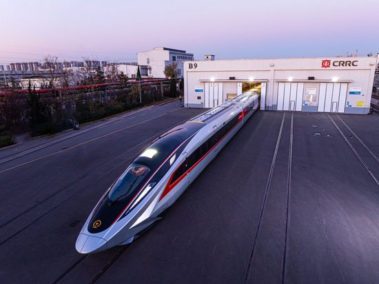 全球跑得最快的高鐵！CR450動車組樣車發(fā)布