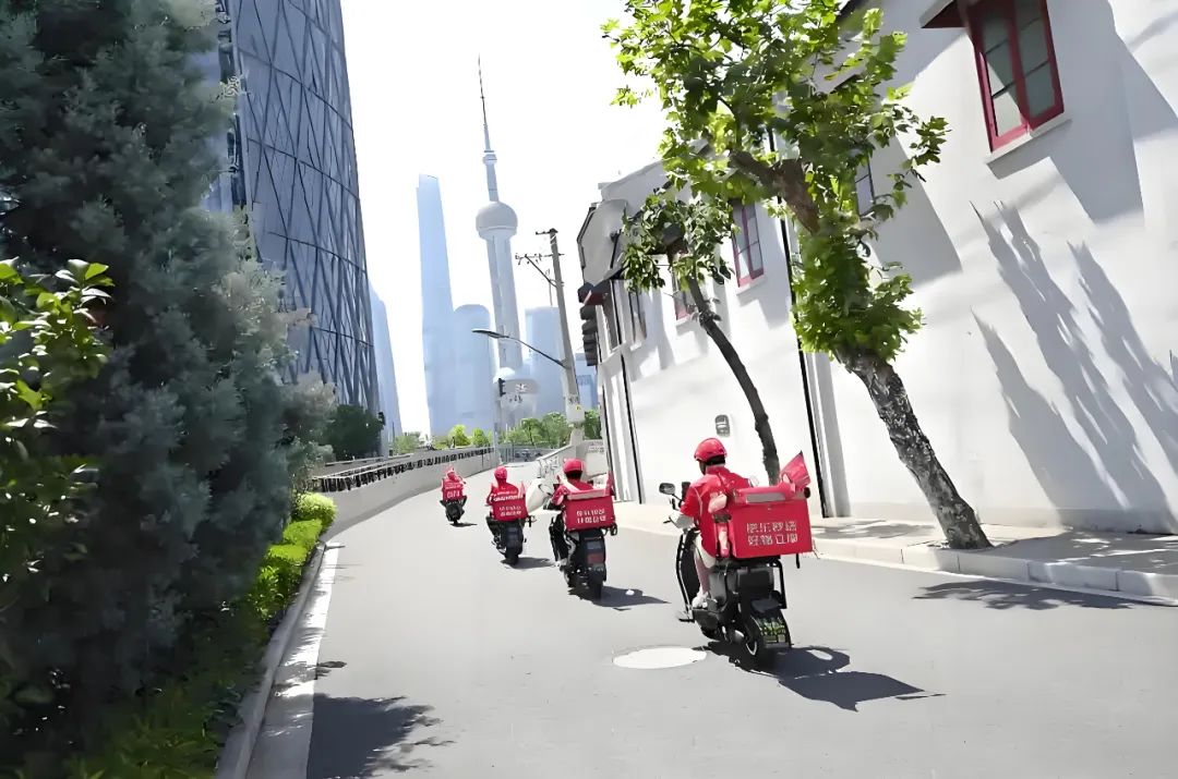 一場“奇襲”背后，京東到底在焦慮什么？