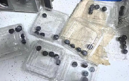 315在行動|賽博鬼秤？直播間買8盒藍(lán)莓每盒才5顆 別讓網(wǎng)購“攔”住份量“沒”了良心
