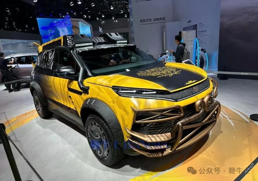 上海車(chē)展「車(chē)模」盤(pán)點(diǎn)：小鵬機(jī)器人吸睛，比亞迪派出悟空