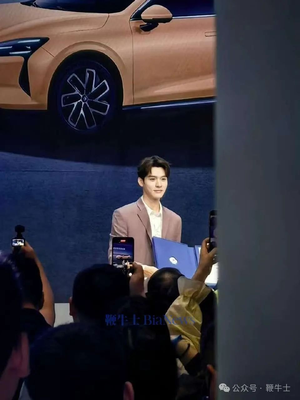上海車(chē)展「車(chē)?！贡P(pán)點(diǎn)：小鵬機(jī)器人吸睛，比亞迪派出悟空