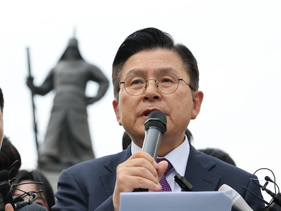 韓媒：韓國無黨派總統(tǒng)候選人黃教安宣布退選，支持執(zhí)政黨候選人金文洙