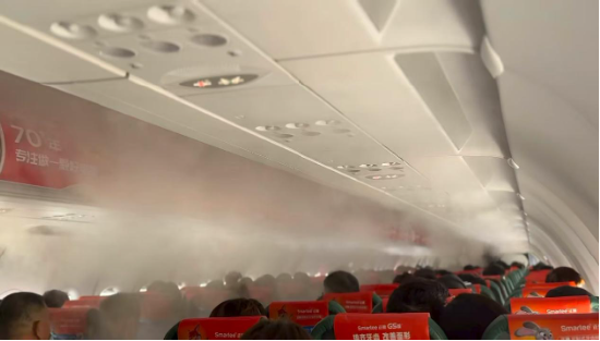 15元毛毯風(fēng)波：春秋航空一邊“喊冤”，一邊狂賺22億