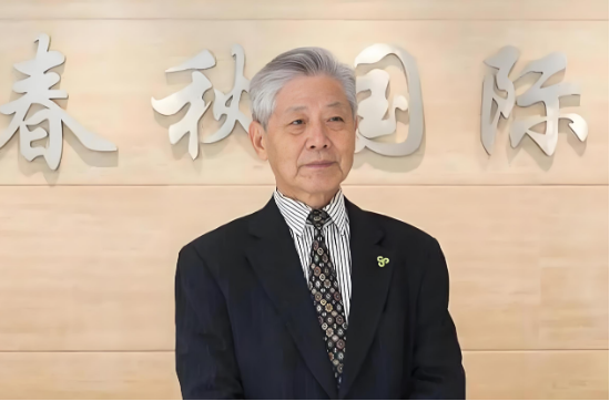 15元毛毯風(fēng)波：春秋航空一邊“喊冤”，一邊狂賺22億